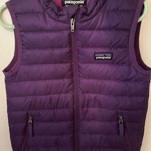 Little girl’s purple Patagonia puffer vest 4T